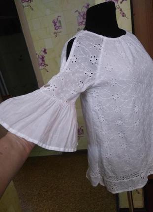Красивая фирменная хлопковая блуза с вышивкой ришелье nutmeg р.10 (индия)