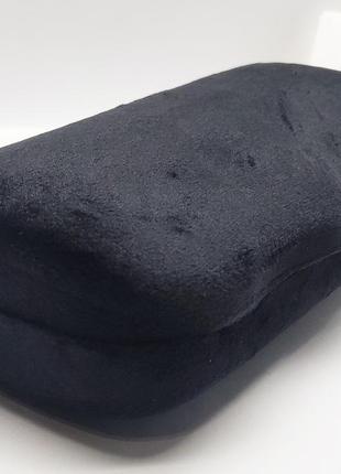 Футляр в комплекті