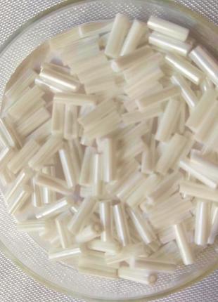 Бисер китайский стеклярус,6 мм., белый натуральный, 10г.