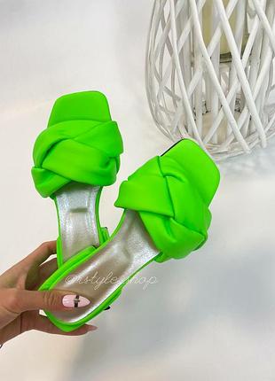 Неонова краса шльопанці мюли коса люкс