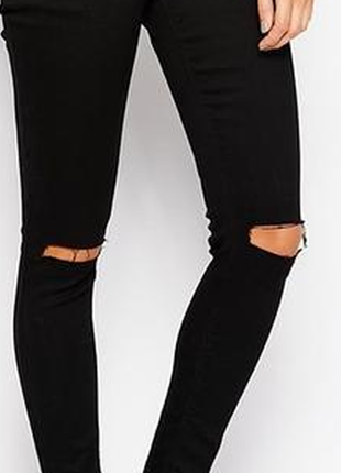Черные джинсы штаны для беременных с декоративными порезами на коленях.7 фото