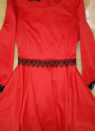 Червона сукня з мереживом торѕһор2 фото