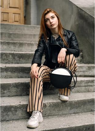 Жіноча сумочка кругла