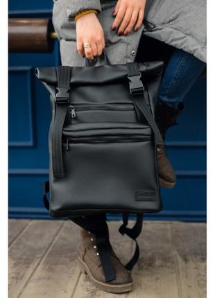 Рюкзак черный ролл топ