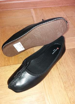 Балетки clarks 39р. шкіра.