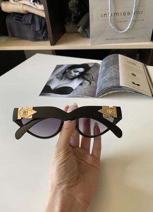 Нові сонцезахисні окуляри на маленьке/середнє обличчя4 фото