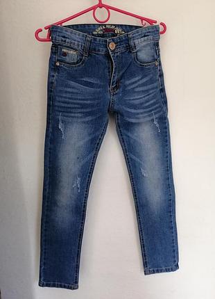 Нові джинси на хлопчика