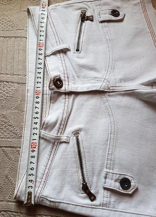 Классные джинсовые брендовые белые шорты .7 фото