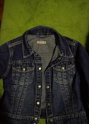 Джинсовый пиджак для девочки размер 110см-116 см