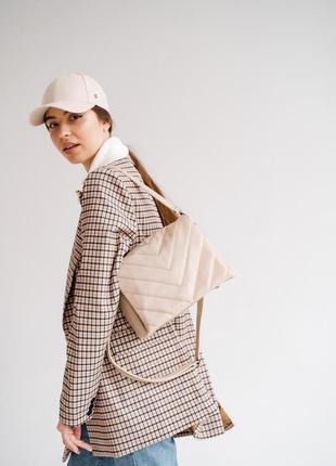 Женская бежевая сумка стеганая сумка через плечо стеганная сумка бежевый клатч стеганый3 фото