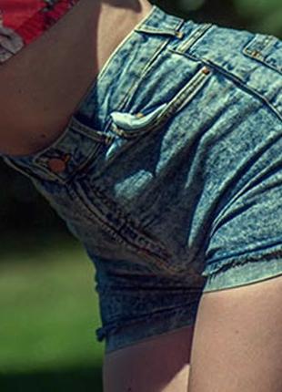 Стильні джинсові шорти із завищеною талією4 фото