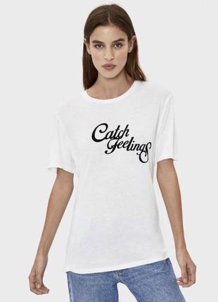 Новая футболка «catch feelings» bershka1 фото