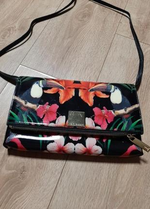 Яскрава сумка акцентна