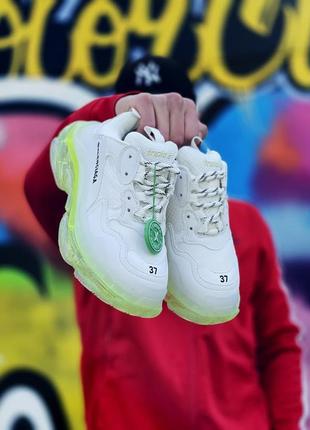 Кросівки жіночі в стилі balenciaga triple s