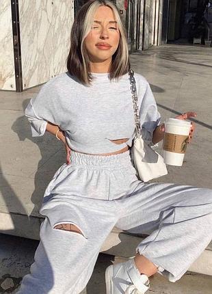 Стильный костюм