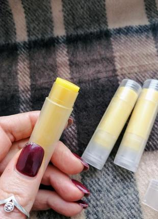 Медовый бальзам для губ с лавандовым маслом и витамином е3 фото