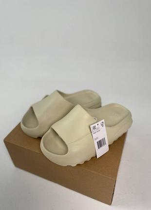 Женские шлепанцы adidas yeezy slide бежевые (36-41)