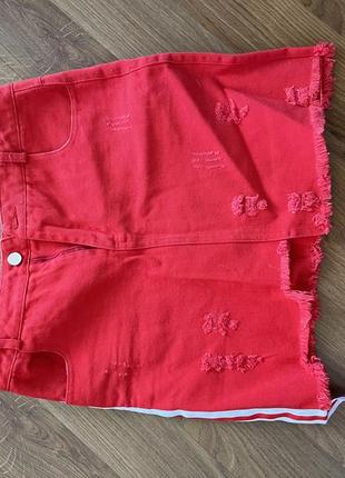 Красная джинсовая юбка с лампасом2 фото