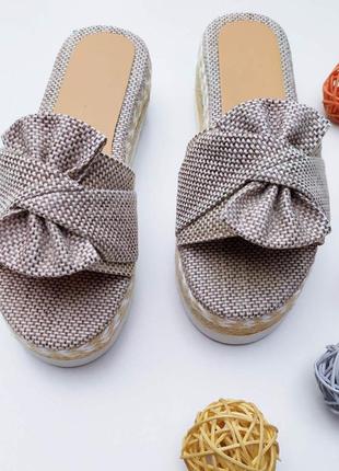 Лёгкие милые летние шлёпанцы