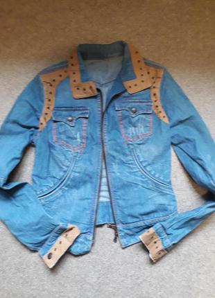 Джинсова курточка