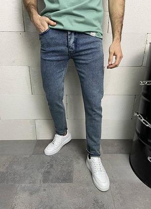 Джинсы