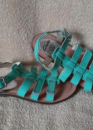 Шкіряні босоніжки clarks loni moon р. 32 устілка 20,2 см