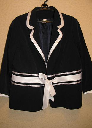 Очень стильный жакет. польша.