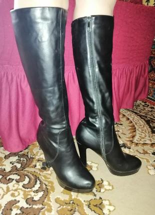 Чоботи 40 розміру