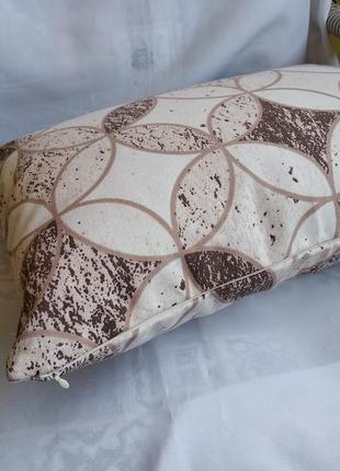 Декоративна подушка 30*45 см бежево коричневі кола мармур з щільної декоративної тканини2 фото