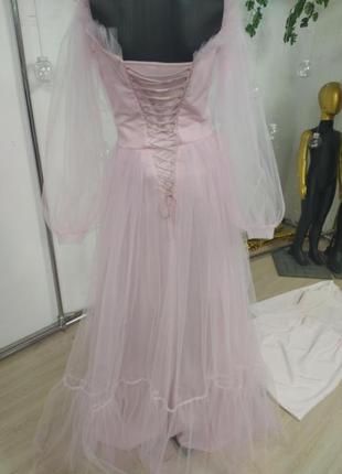 Шикарное воздушное розовое платье2 фото