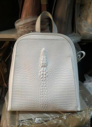 Кожаный сумка-рюкзак с тиснением аллигатора4 фото