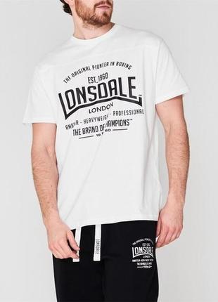 Футболка  lonsdale