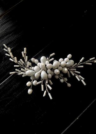 Веточка в волосы