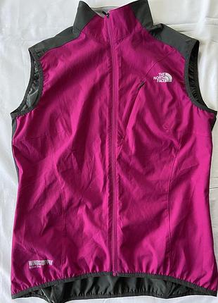 Жилетка малиновая the north face / tnf