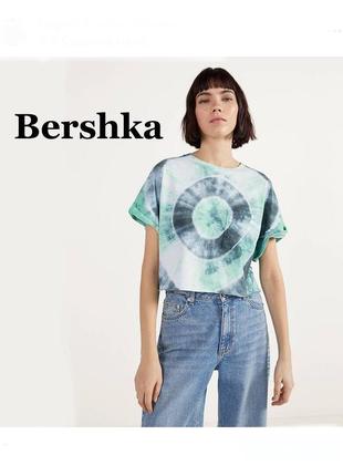 Женская футболка bershka