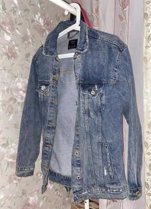 Джинсова куртка bershka. oversize