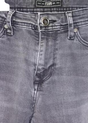 Чоловічі джинсові шорти р. xs2 фото