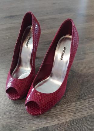 Элегантные, сексуальные красные туфли graceland