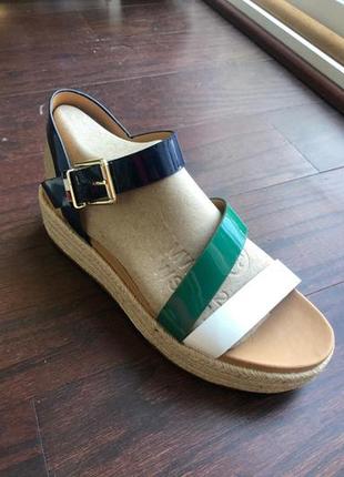 Босоніжки, сандалі зручні різноколірні tommy hilfiger2 фото