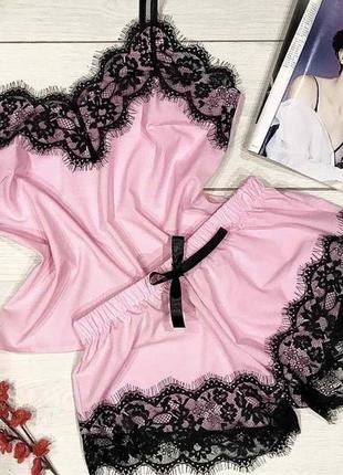 Розовая пижама с кружевом. красивый комплект.