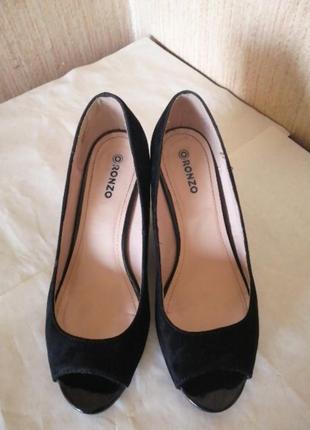 Туфлі ronzo