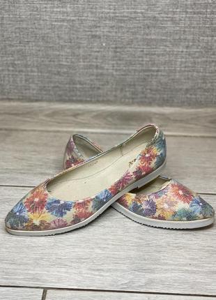 Шкіряні балетки