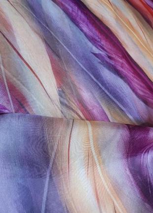 Легкий шарф-хомут у різнокольорові пір'я5 фото