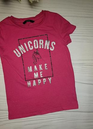 Яркая футболка единорог