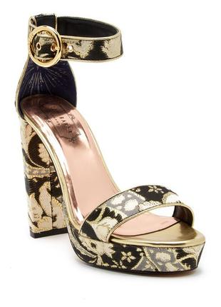 Ефектні босоніжки товстий каблук ted baker