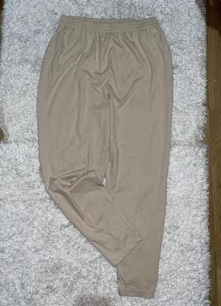 Стильные коттоновые бежевые штаны батал оверсайз  basic editions6 фото