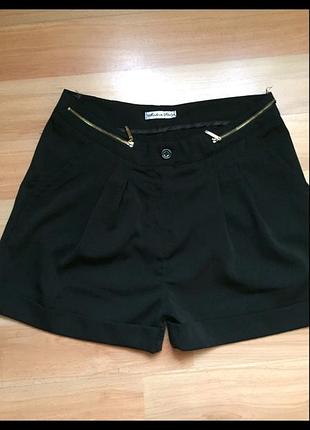 Шорти жіночі