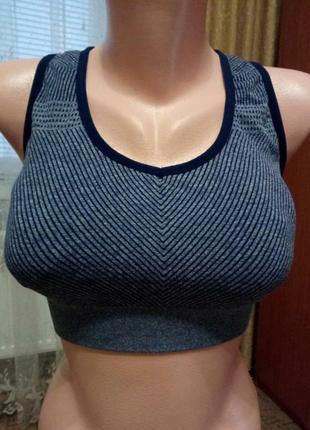 Спортивний топ