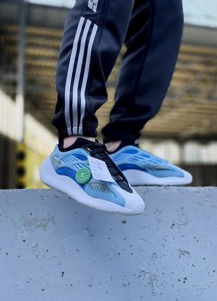 Кросівки adidas yeezy boost 700 v3  кроссовки3 фото