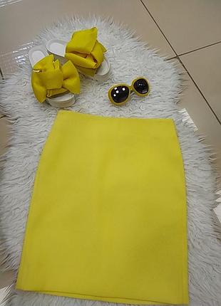 Спідниця яскраво жовта